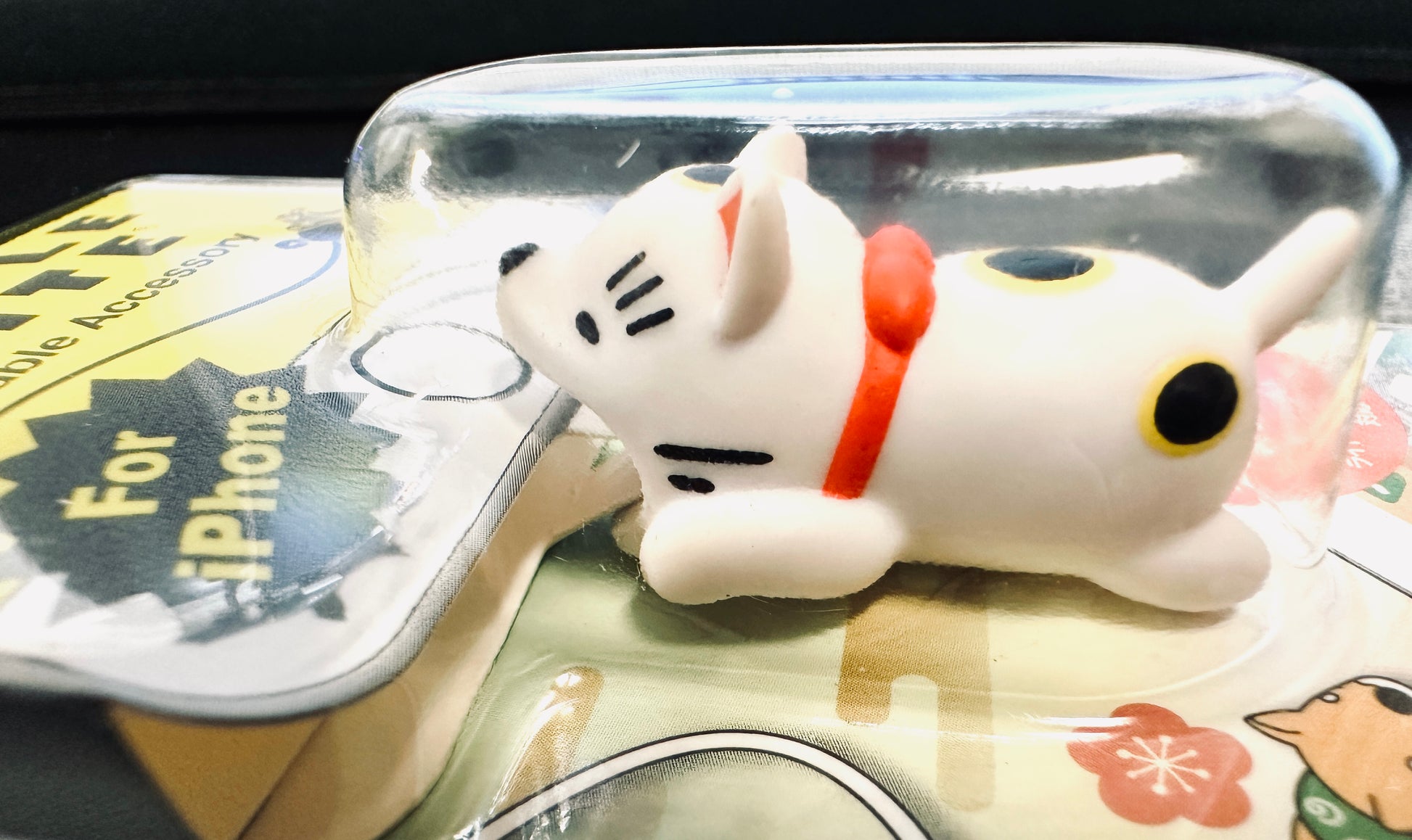 Lucky Cat Cable Bite